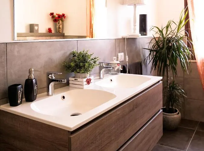 فندق مبيت وإفطار Laura Dolianova