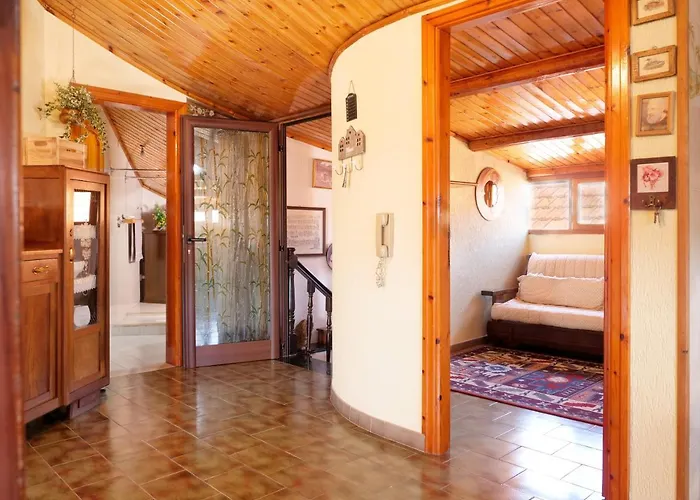 فندق مبيت وإفطار Laura Dolianova