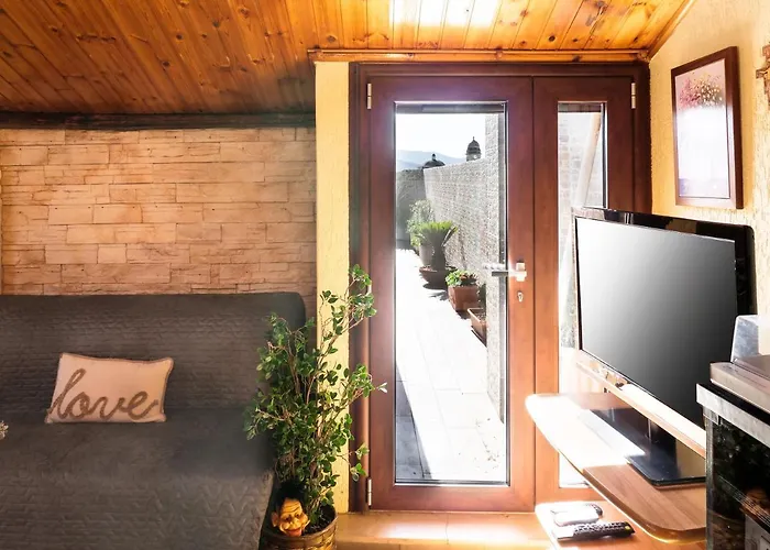 Bed & Breakfast Laura 3*